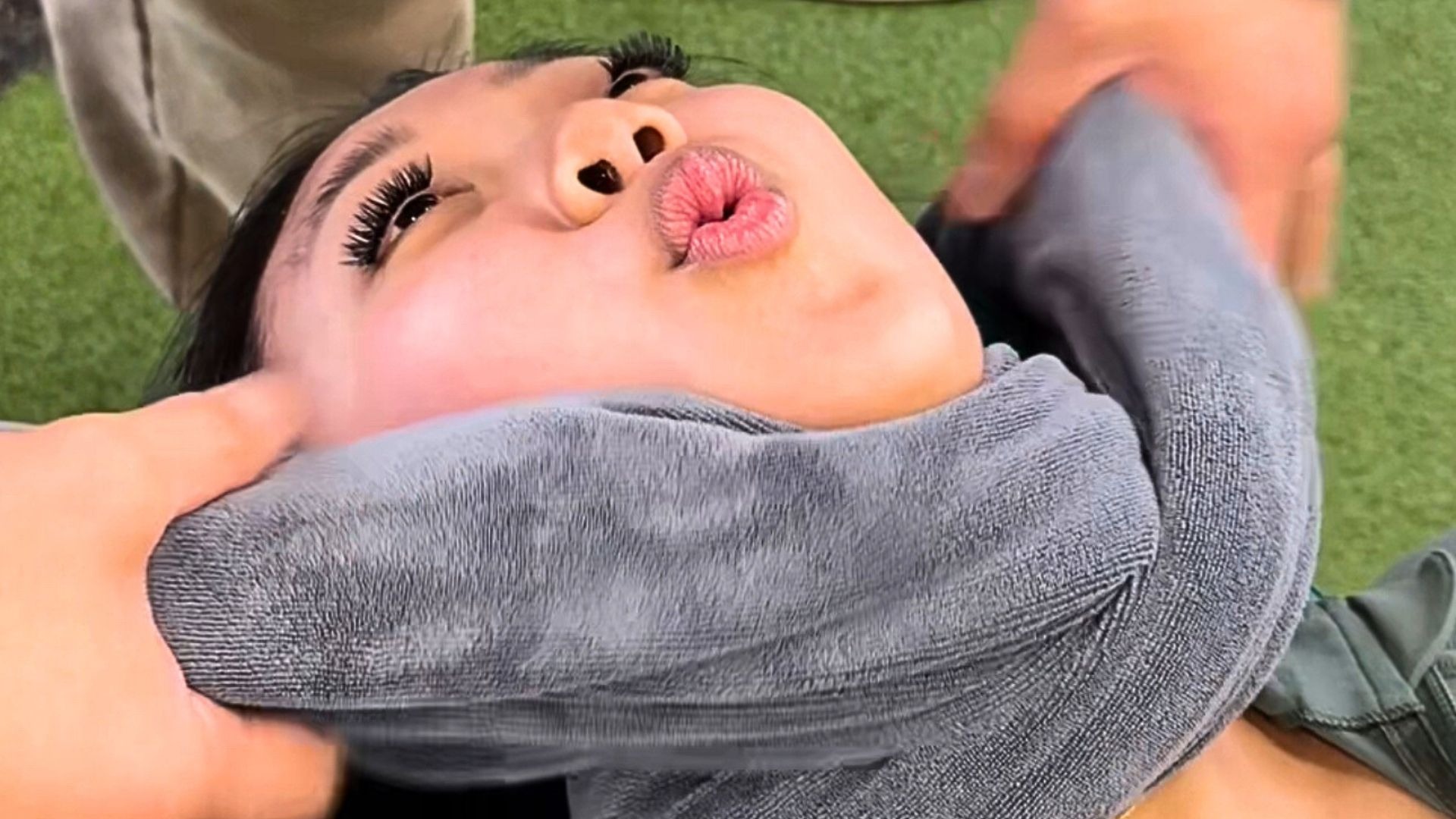 Her FIRST Adjustment Ever… and I Nearly Pulled Her Head Off 😭😳 thumbnail