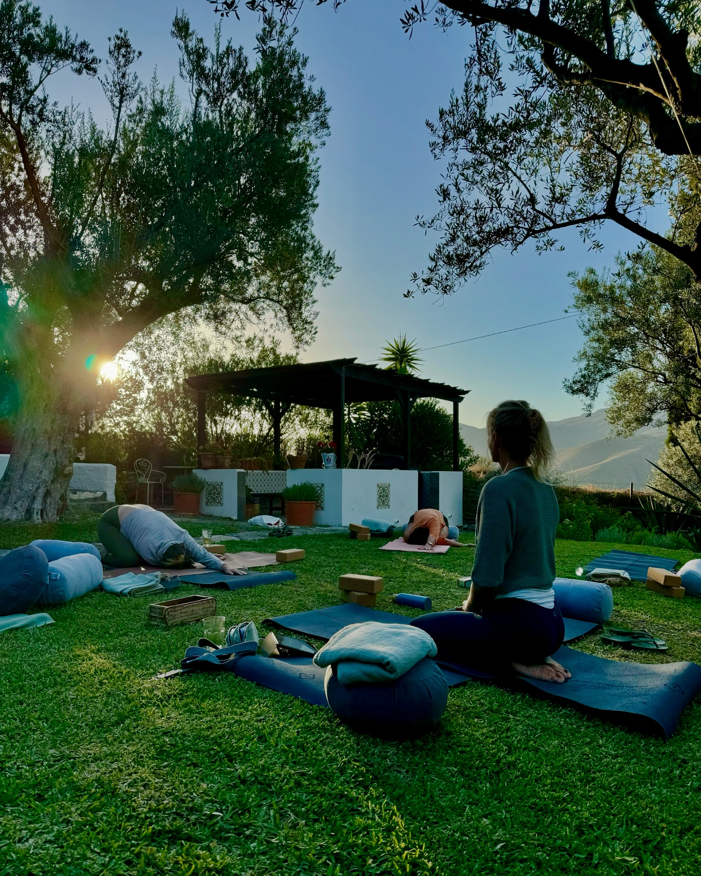 Yin Yoga Teacher training course in Orgiva, Spain. A little impression of a wonderful week.
🧘🏻♀️ A lovely small group