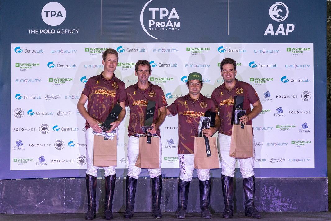 🏆 Copa @emovility_
#ProAmSeries by @thepoloagency
at @ellerstina

🐆🦍🦁🦏
#VamosAnimales

📸 @lupeaizaga y @pabloramirezphot