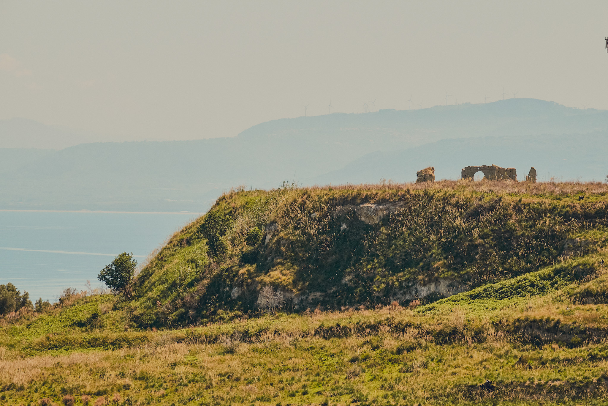 DISCOVERY SURROUNDINGS thumbnail