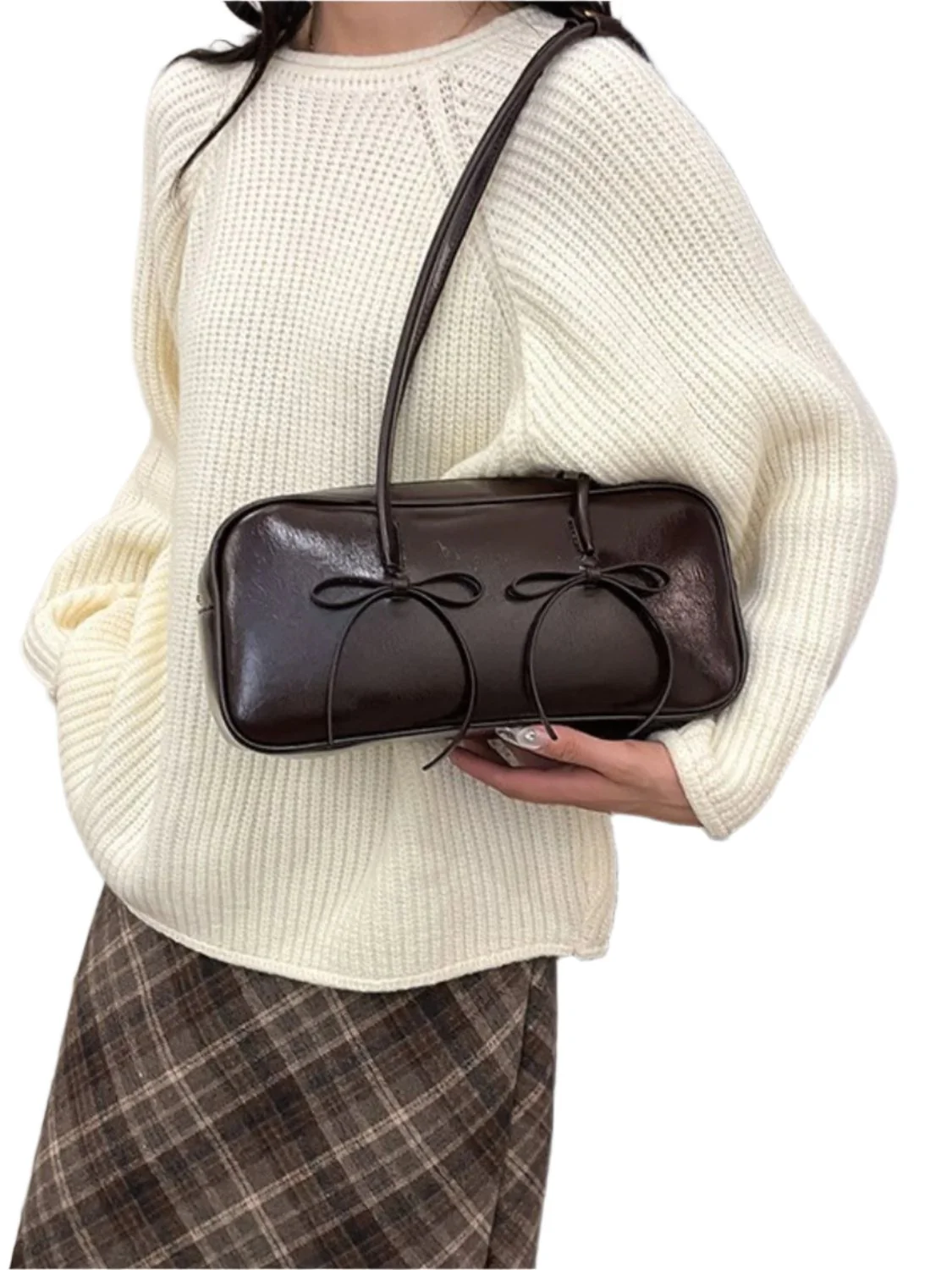 Leatherette Bow Trim Shoulder Bag thumbnail