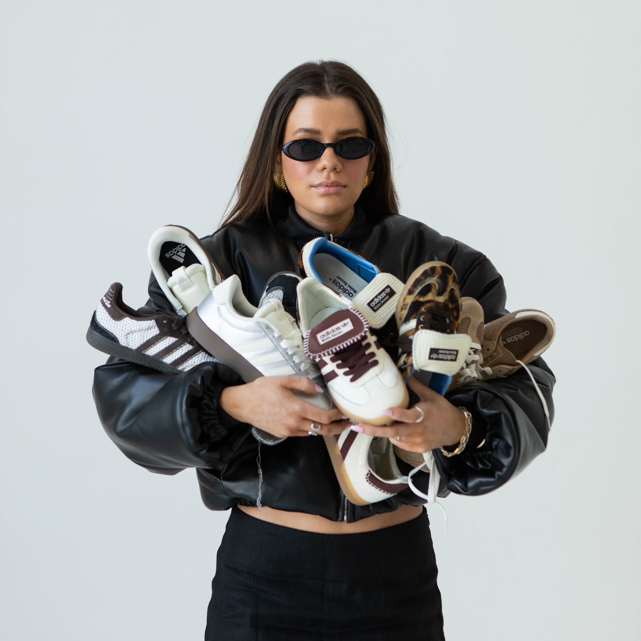 SHOP MY SNEAKERS thumbnail