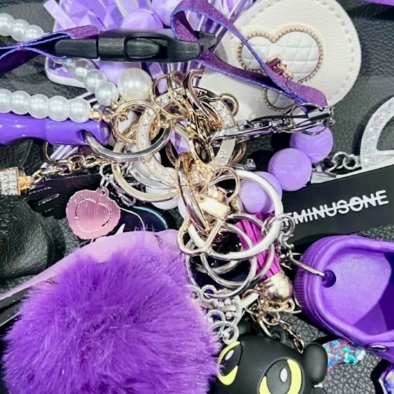 DIAMOND’s Keychains  thumbnail
