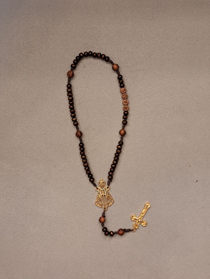 Terço de madeira escura thumbnail