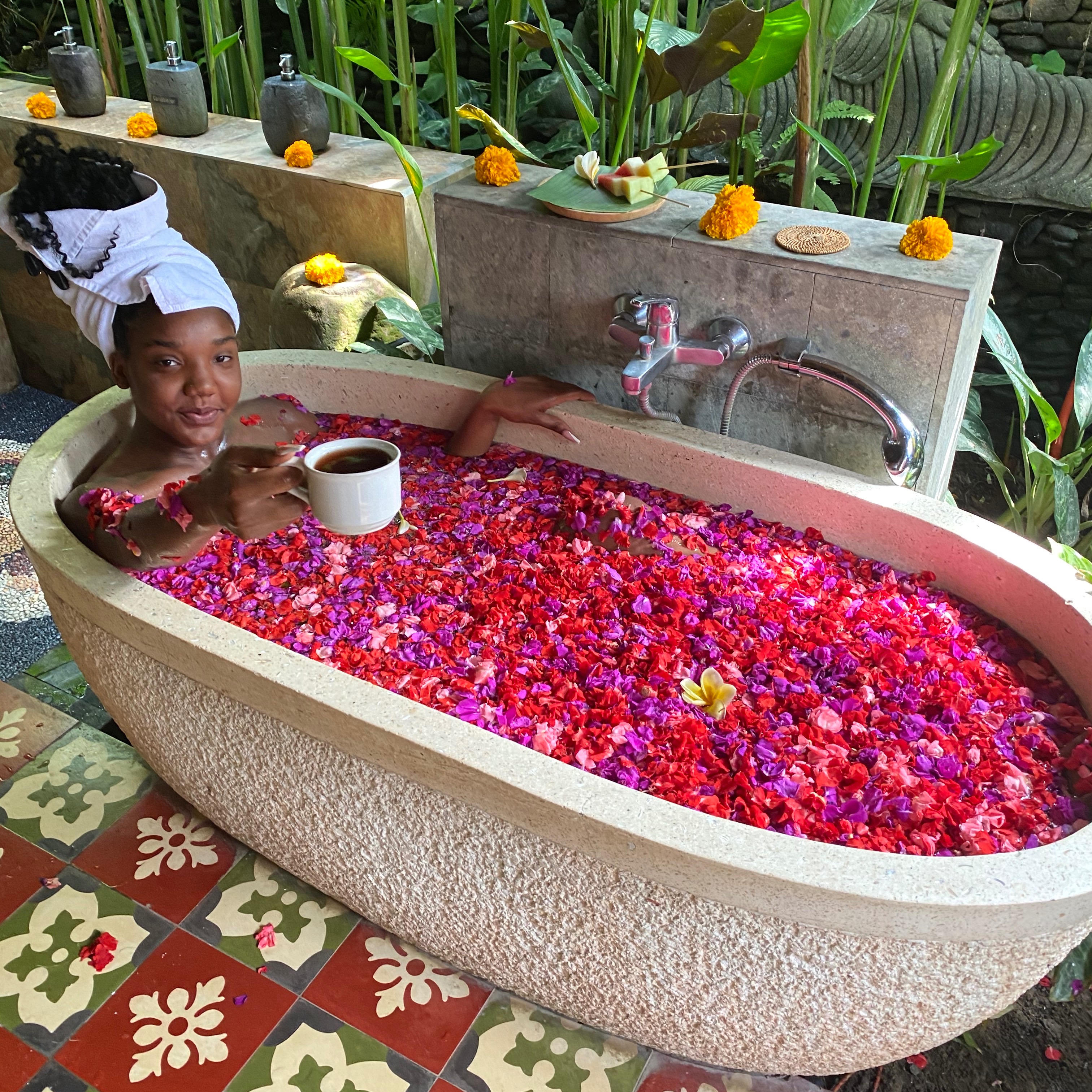 Solo Tripping in Bali 🇮🇩 🥥 thumbnail