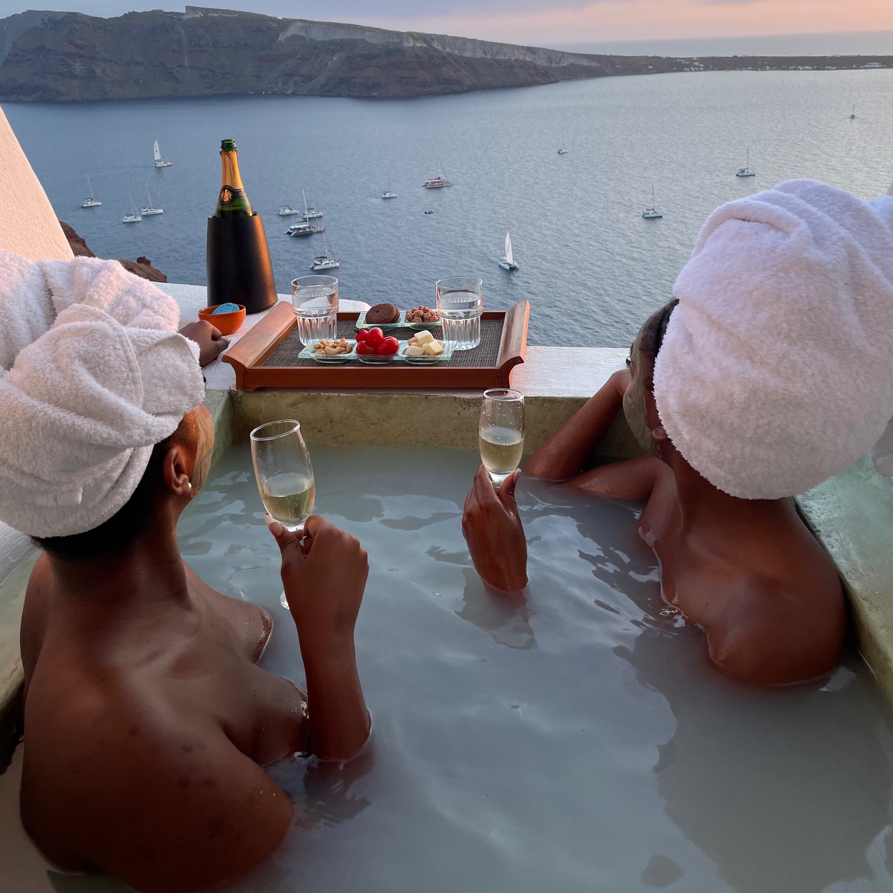 The Ultimate 1-Week Girls Trip in Greece thumbnail