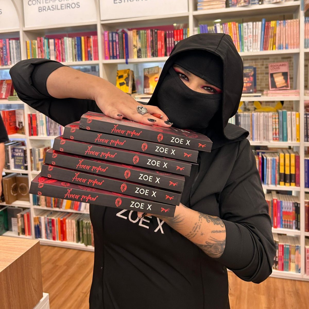 AMOR PROFANO (LEITURA) thumbnail