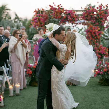 An Enchanting Rooftop Wedding with Breathtaking Ocean Views in Miami thumbnail