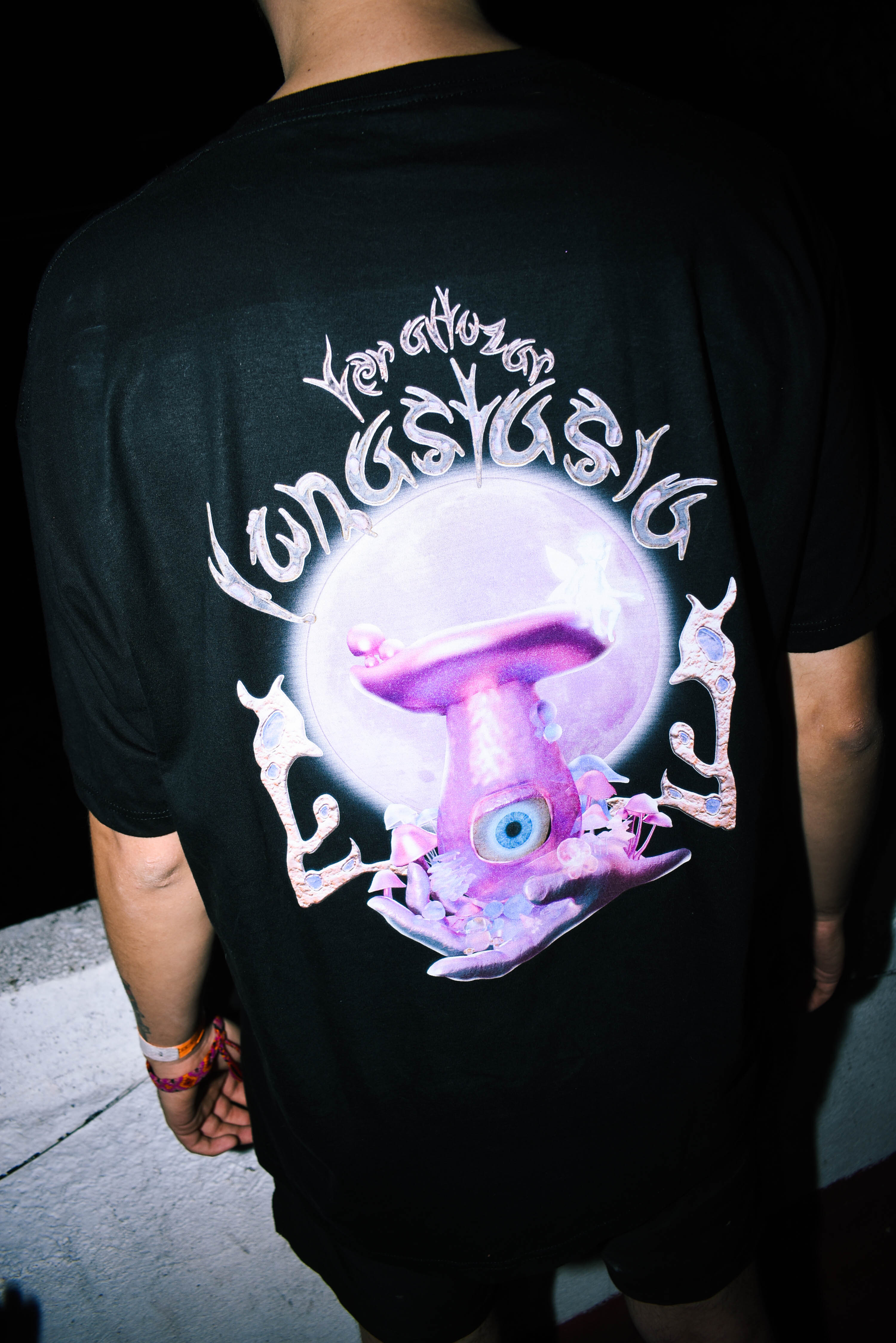 Merch oficial  thumbnail