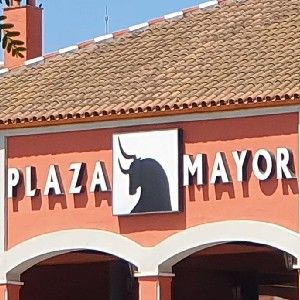 Plaza Mayor Shopping 🛍  thumbnail