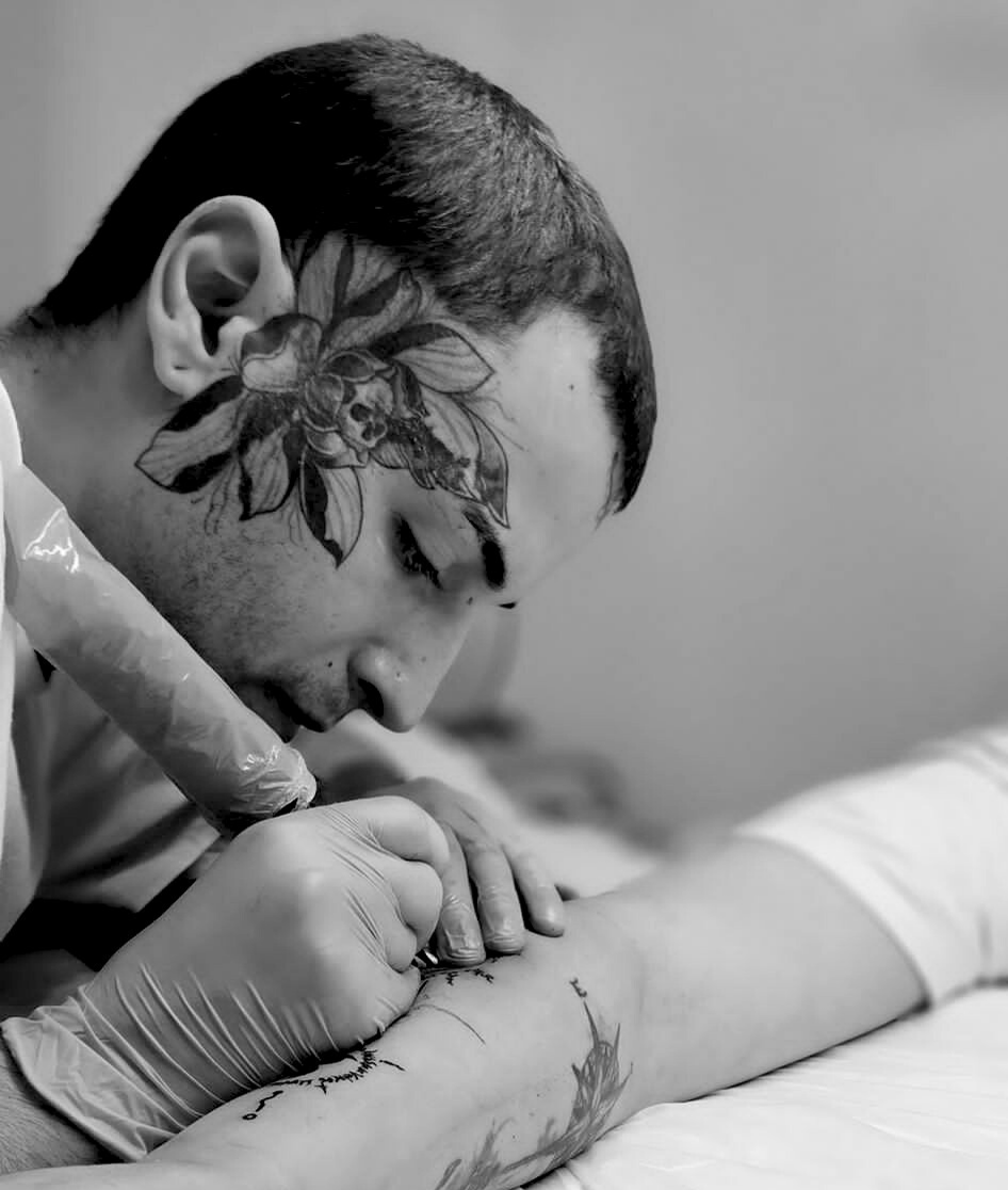 Rafael Tubal - Tatuagens, Retratos e Arte  thumbnail
