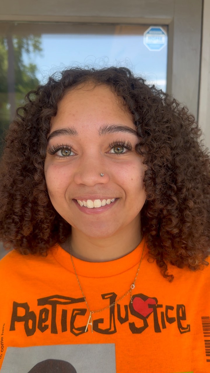 When you can see the glitter lashes from a mile away 🥹🫶🏻

Be the main attraction this summer by adding a POP of color 🎨,