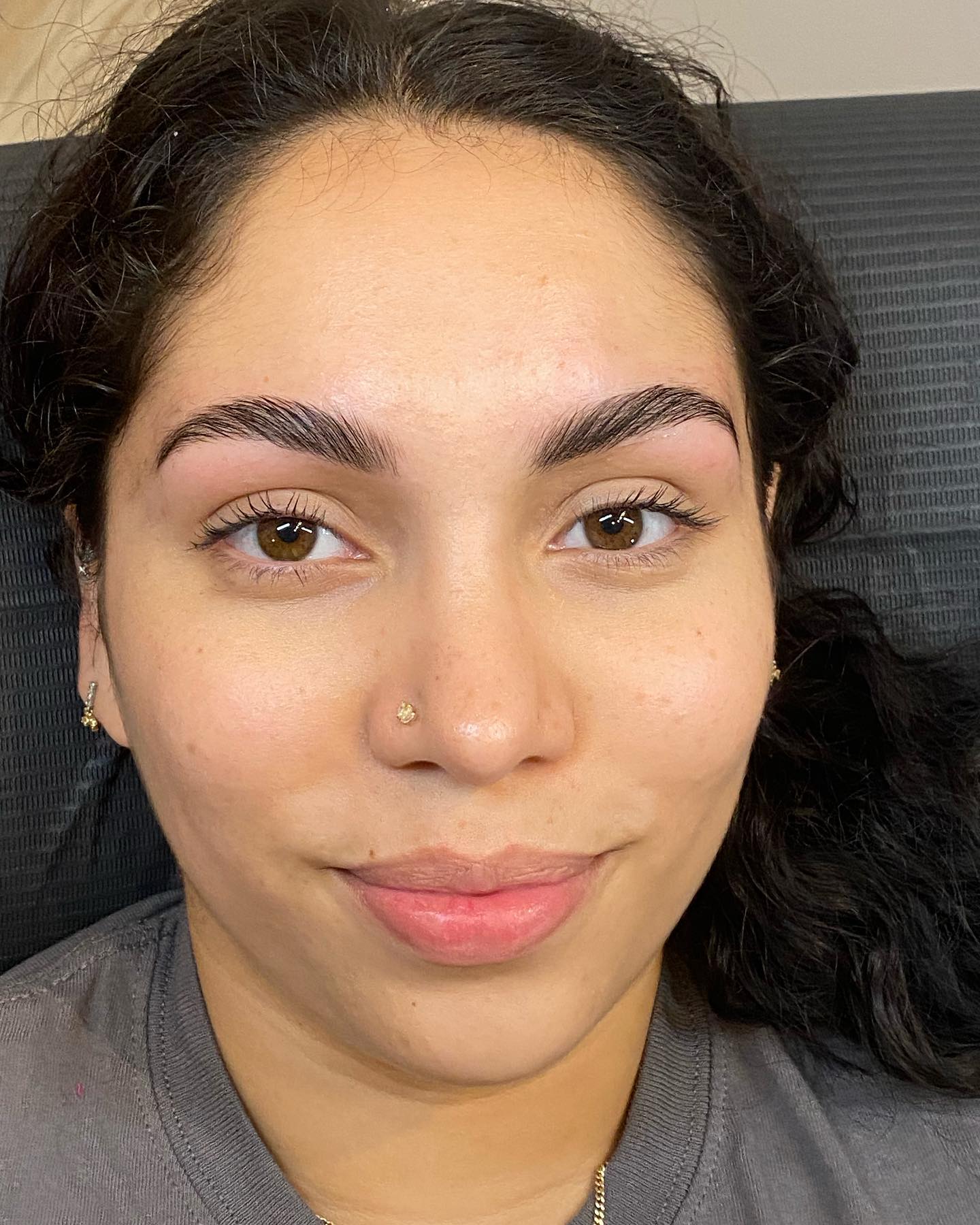 Swipe right for this beautiful brow transformation ✨

Brow Lamination + Tint lasts up to 6-8weeks. Typical maintenance i