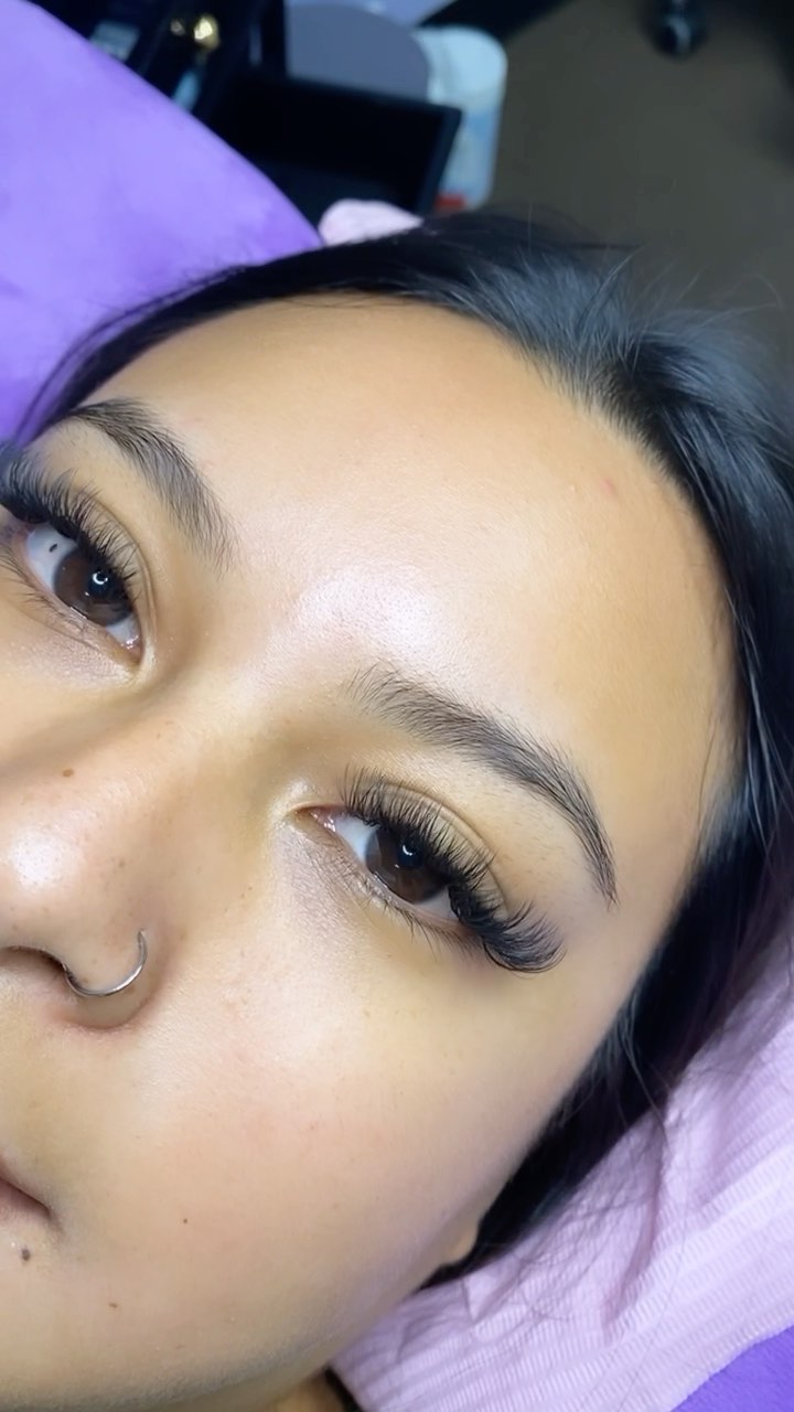 Say goodbye to mascara & hello to lash extensions 🤪
•
VIP sessions are available per request! Anytime before or after sc