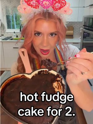 The yummiest and EASY Valentine’s Day dessert for 2 with a magical 💫secret hot fudge layer underneath…can we say YUMMMM?