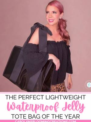 This jelly tote just changed the game 💦👜 The Case-Mate Jelly Tote Bag is lightweight, waterproof AND… wait for it… MACHI