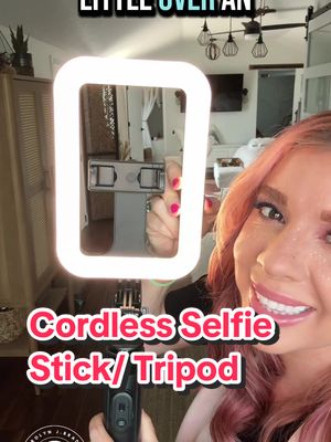 My favorite CORDLESS ring light for content creation on the go! #contentcreator #cordlesstools #selfiestick #familyportr
