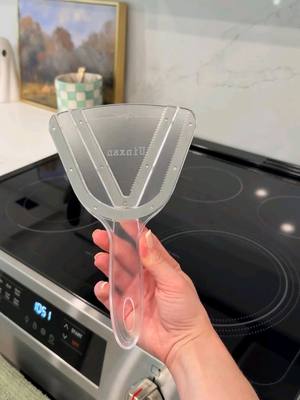 ¿Cansada de luchar para abrir frascos y botellas? Este abridor de tarros retráctil y ajustable es la solución práctica q