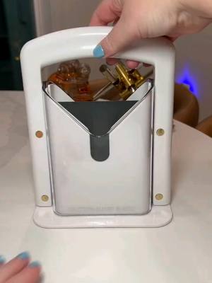 ¿Eres fan de los bagels? 🥯💖 Mira este cortador tipo guillotina que descubrí en Amazon: ✅ Corte preciso y uniforme direct