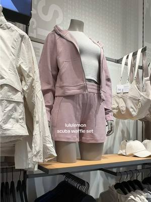 the perfect spring set 🌸 #lululemon #lululemonwhatsnew #lululemonwaffle #scubawaffle #lululemonspringcolors 