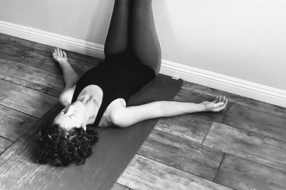 Legs Up the Wall - FREE CHALLENGE thumbnail