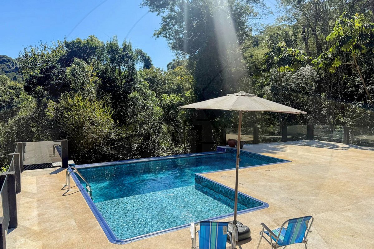 Suíte na Serra da Cantareira · Hidromassagem · Piscina · Café da Manhã · Lareira thumbnail