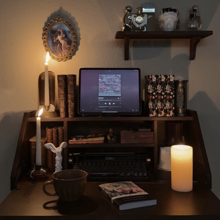// desk setup thumbnail