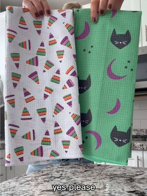 Here’s another great towel combo from our Halloween collection that is on SALE! Only a few days left to grab them at thi