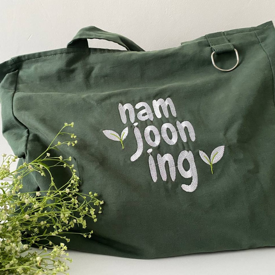- TOTE NAMJOOING thumbnail