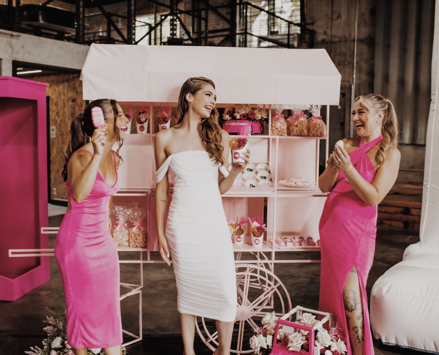 It’s giving…Pretty in Pink💕

____________________

Venue - @the480building
Florals - @daydreamflorals
Photography - @dan