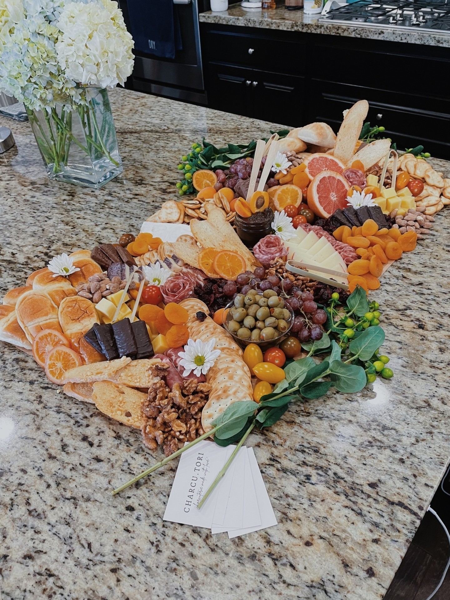 Need a Graze for your Friendsgiving gatherings? 
Let’s talk! 

________

•
•
•
•
•

#chinohills #eastvale #corona #ontar