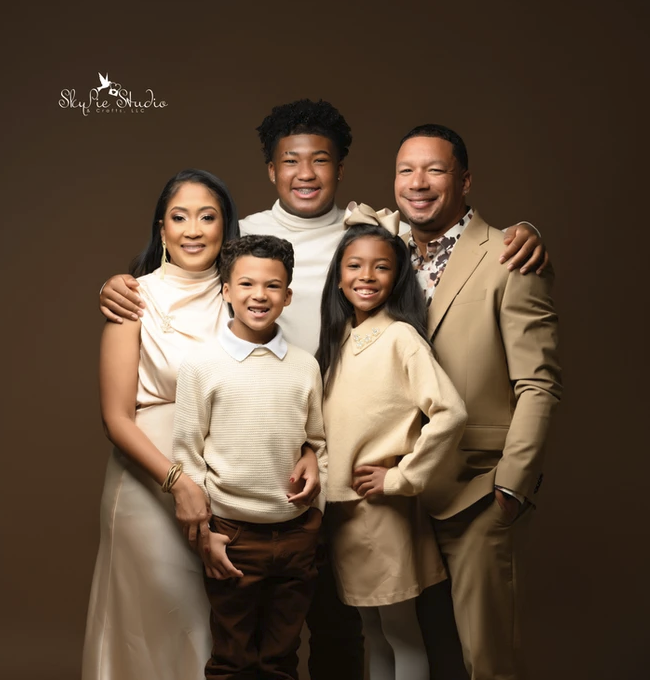 Family Session: Up to 8 People thumbnail
