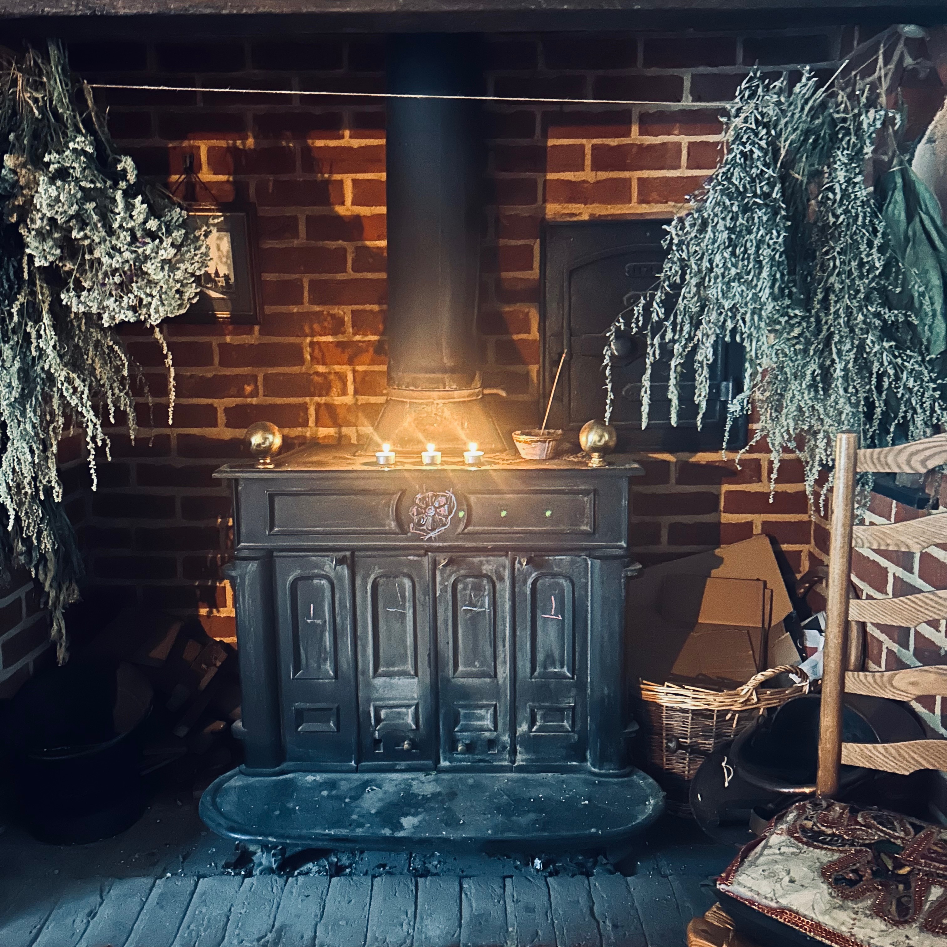 Substack - The Hollowed Tongue - Words from the Threshold thumbnail