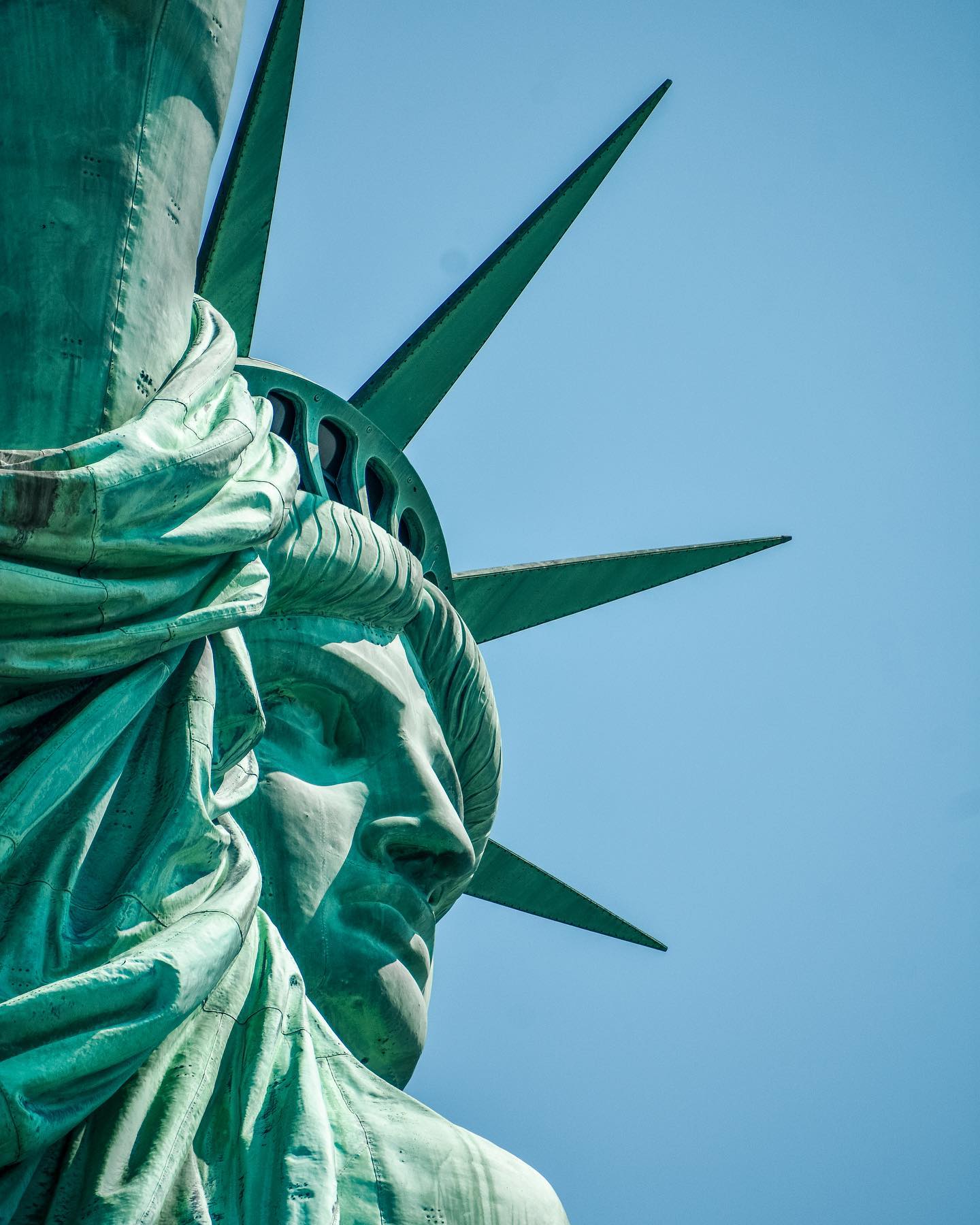 🗽
@lightroom
@apple
💾 Do you like what you see?
make sure you SAVE it, LIKE IT and SHARE it with your
friends
Much a