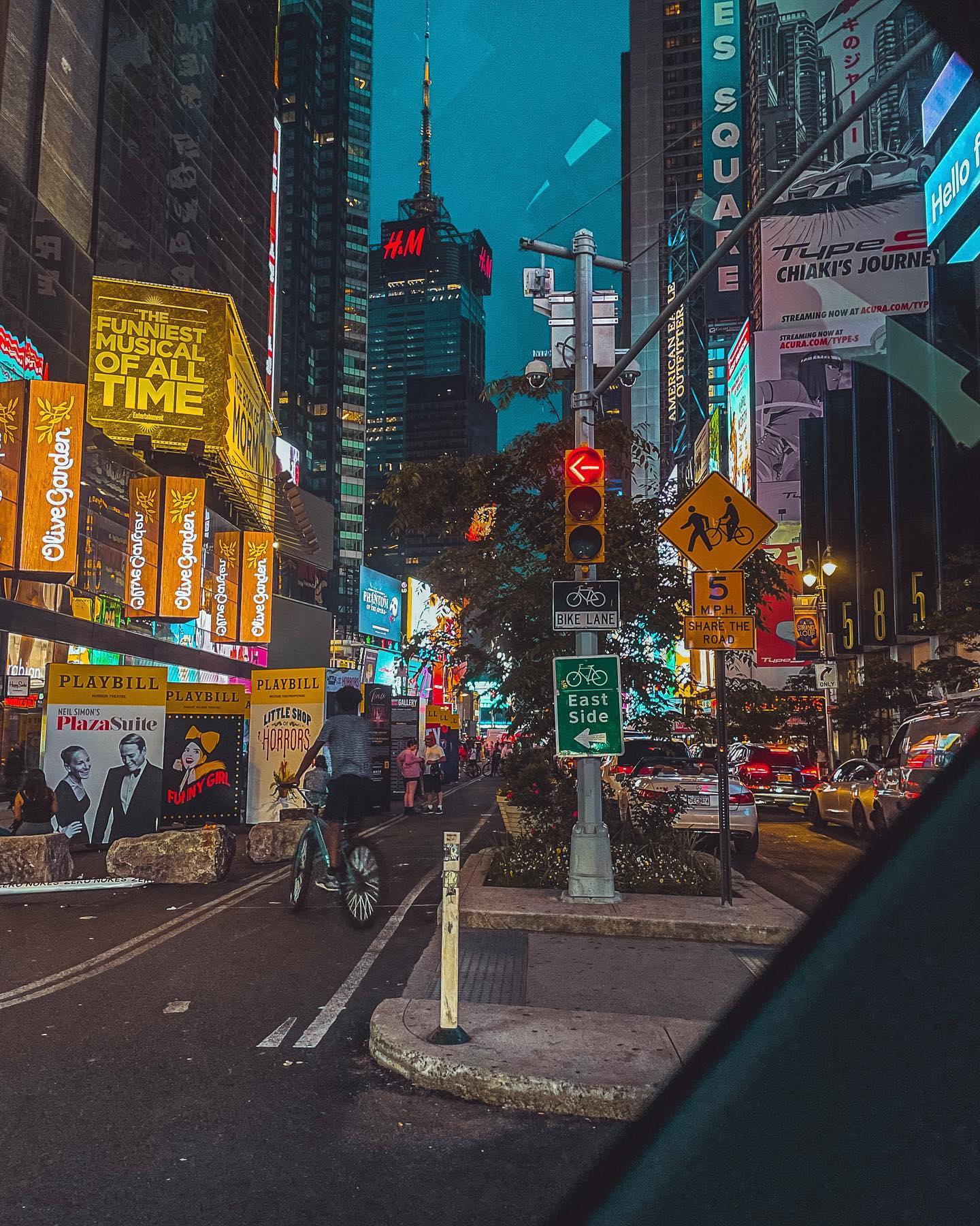 This is just a beginning of Time Square posts
@lightroom
@apple
@newyorkcity.explore
💾 Do you like what you see?
ma