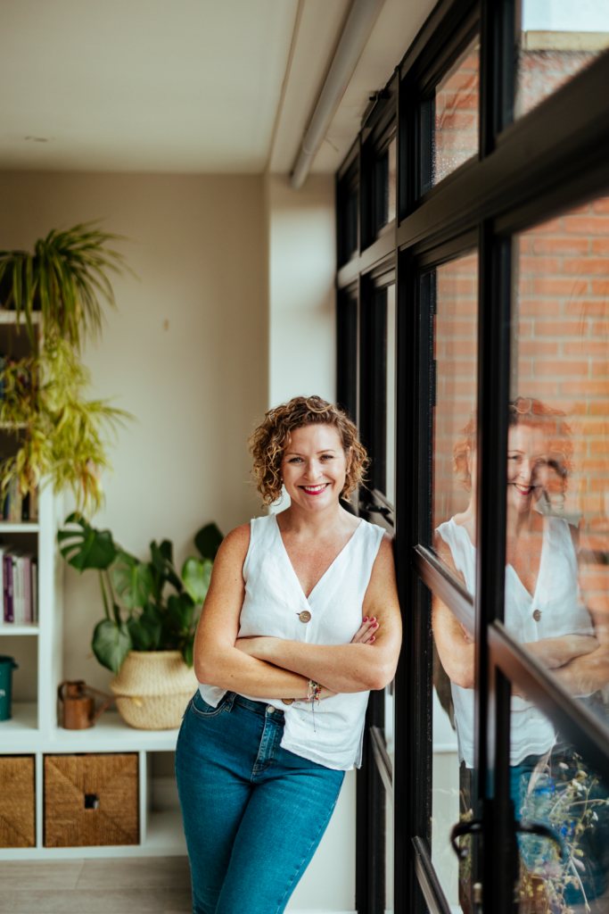 Headshot Mini Sessions with Charlie - thehook.uk thumbnail
