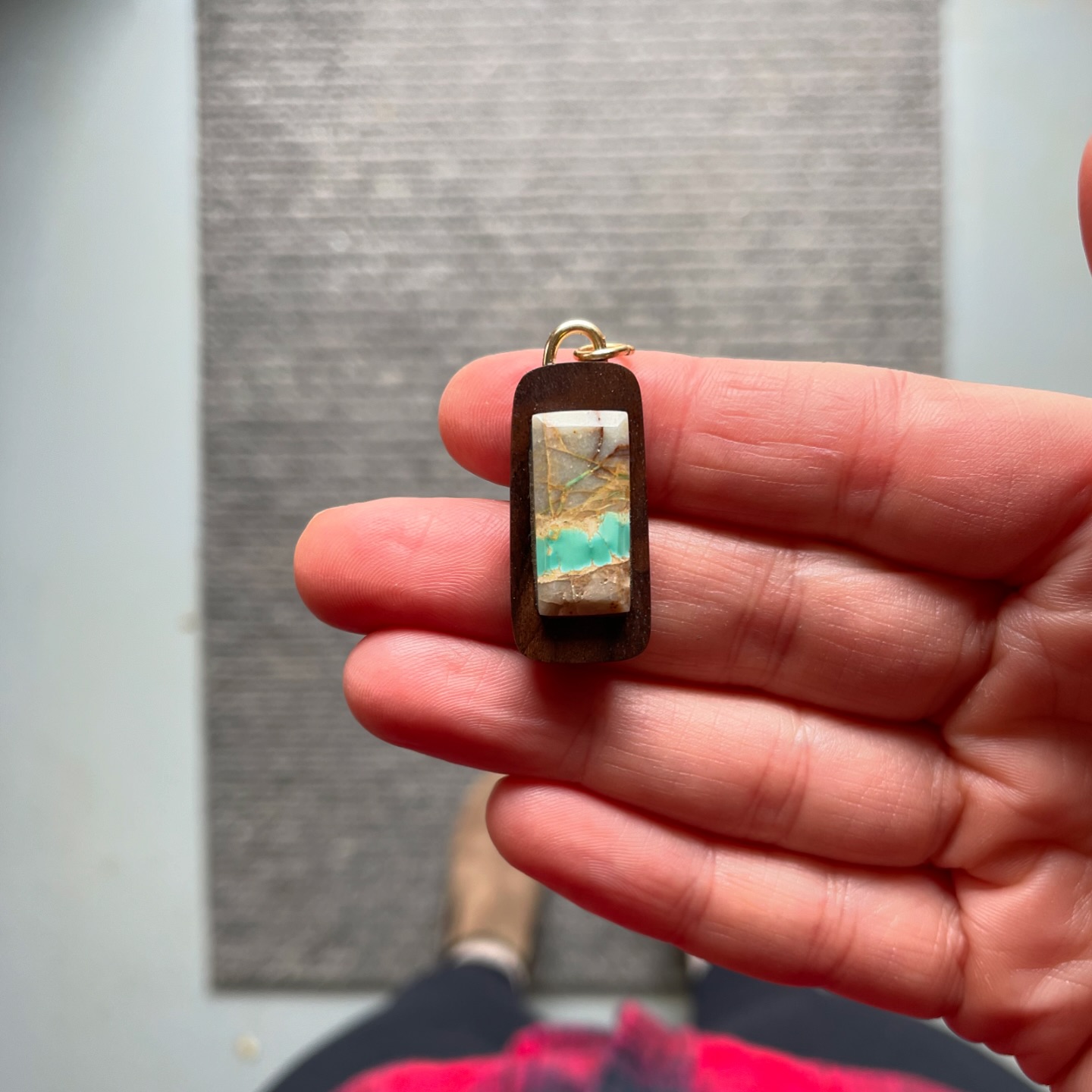Custom pendant 
Royston Turquoise (ribbon) 🤤
14k Gold Filled chain 💫

#roystonturquoise #customjewelry #woodjewelry #woo