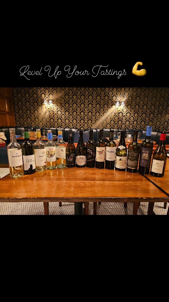 Sip Studies
Like and Subscribe👍
Sip and Describe 🤌
.
.
.
#wine #winelover #winetastings #winewinewine #winestagram #wine