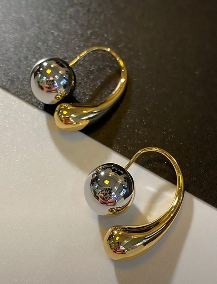 Shein Waterdrop Earrings thumbnail