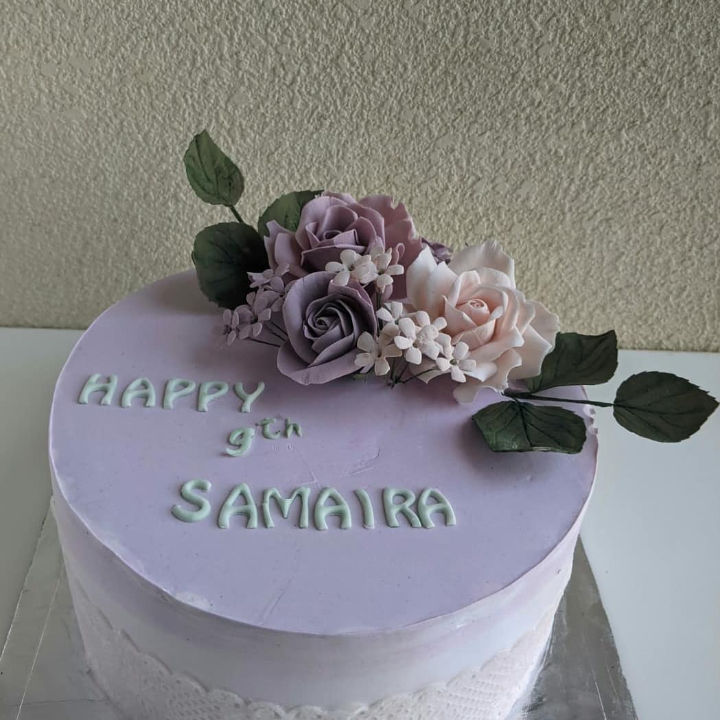 Samaira could not decide what she wanted for her bday. She was confused between Harry Potter and the unicorn topper. But