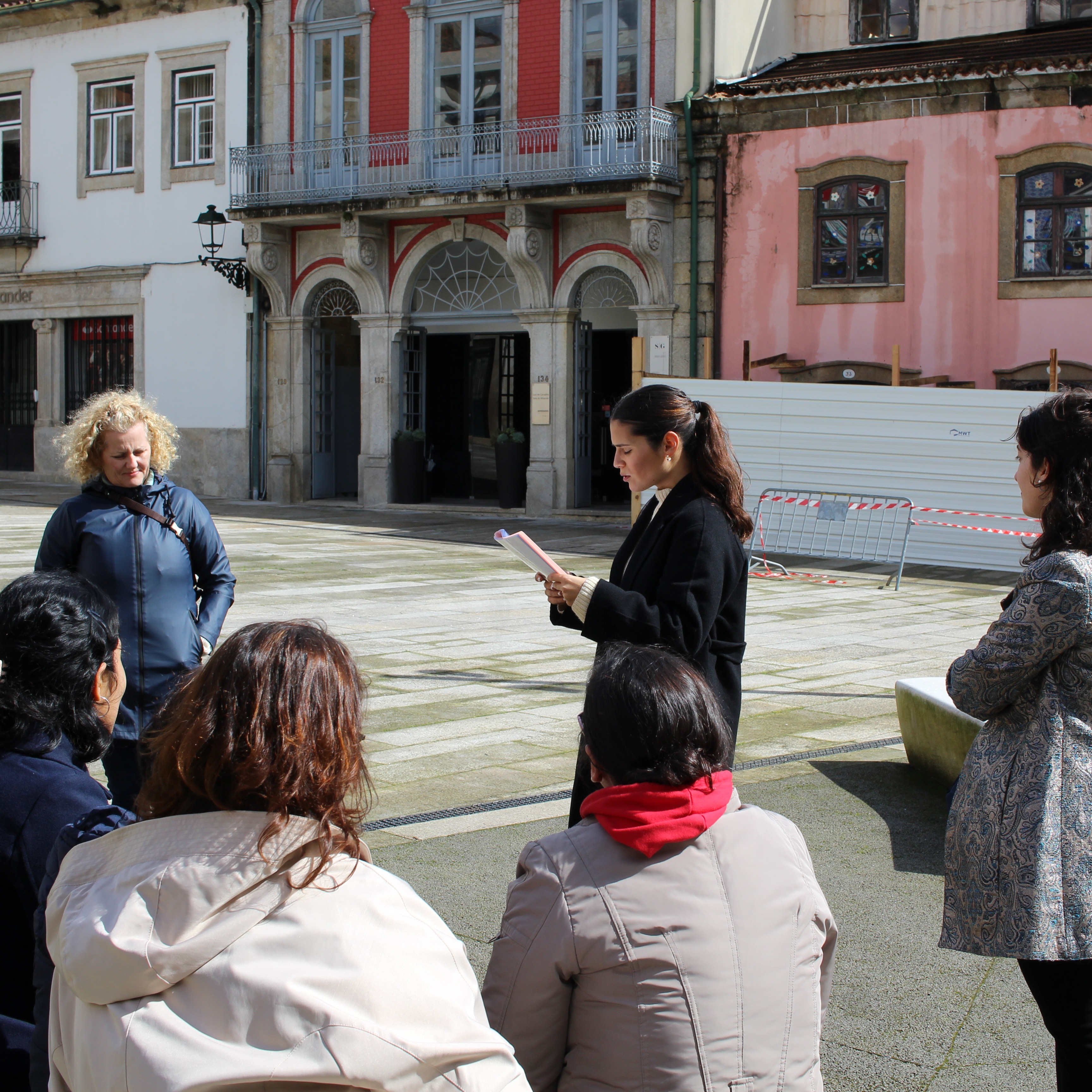 Walking Tour Poético Feminino em Barcelos | Edição Especial de Fevereiro thumbnail