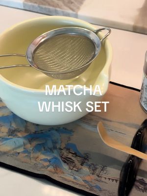 Just got my hands on this adorable traditional Japanese matcha whisk set and I’m totally obsessed! 🍵💚 It’s the cutest wa