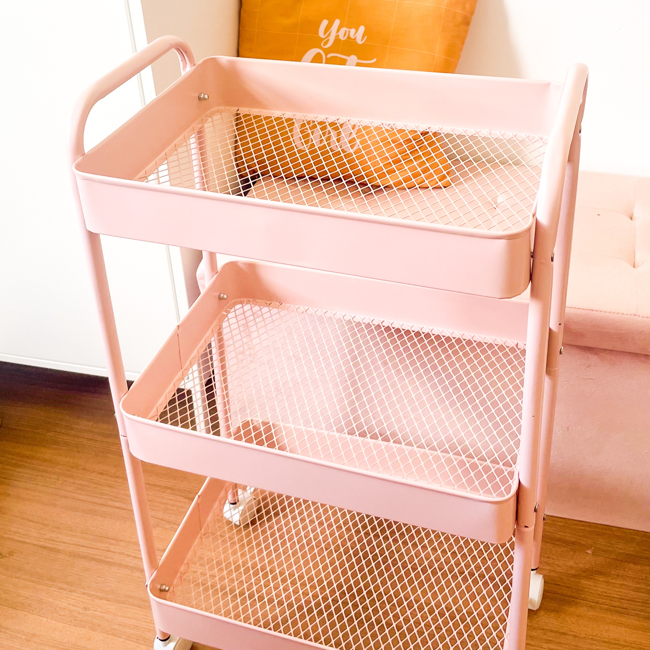 Carrinho rosa thumbnail