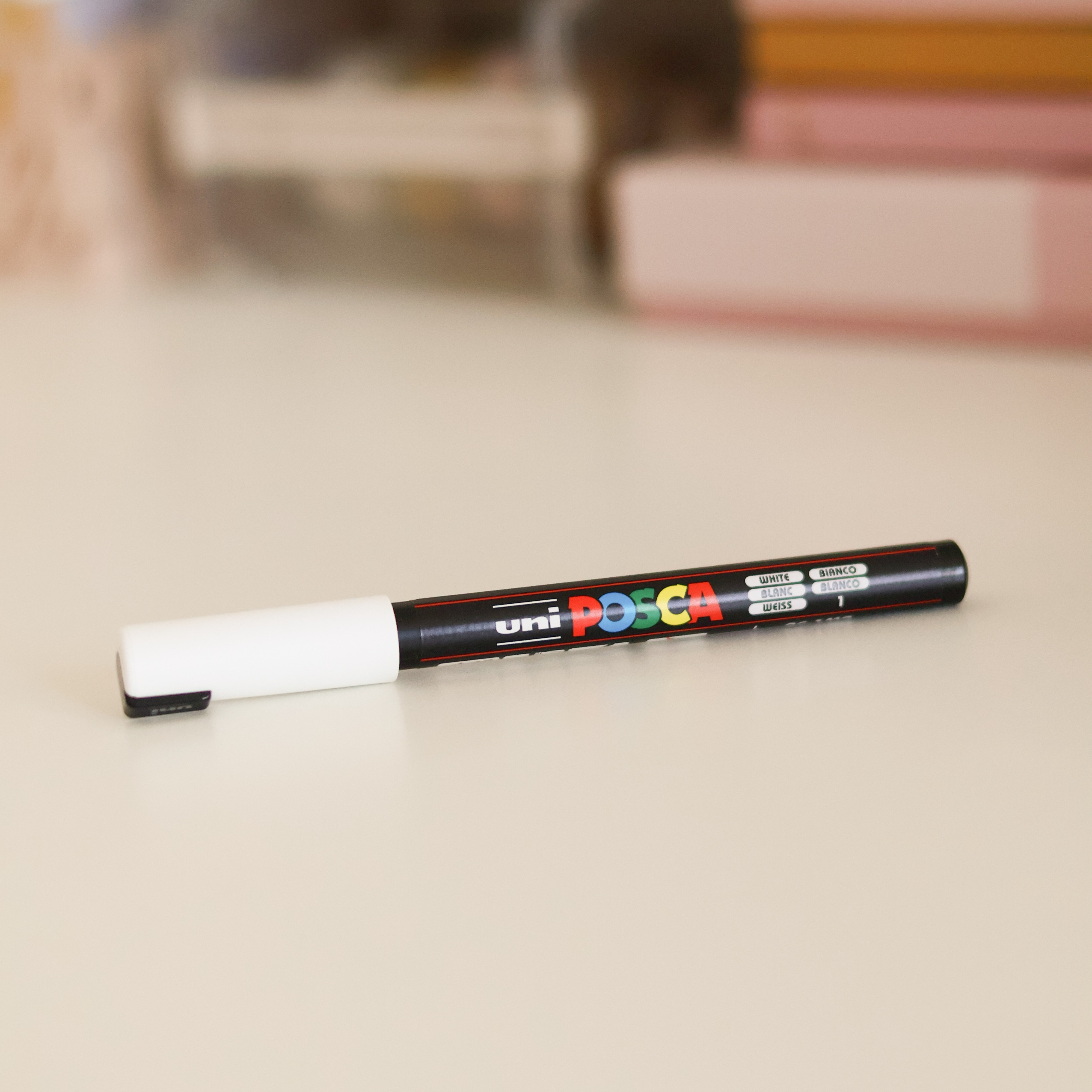 Caneta Posca - Ponta Extra Fina 0,7mm thumbnail