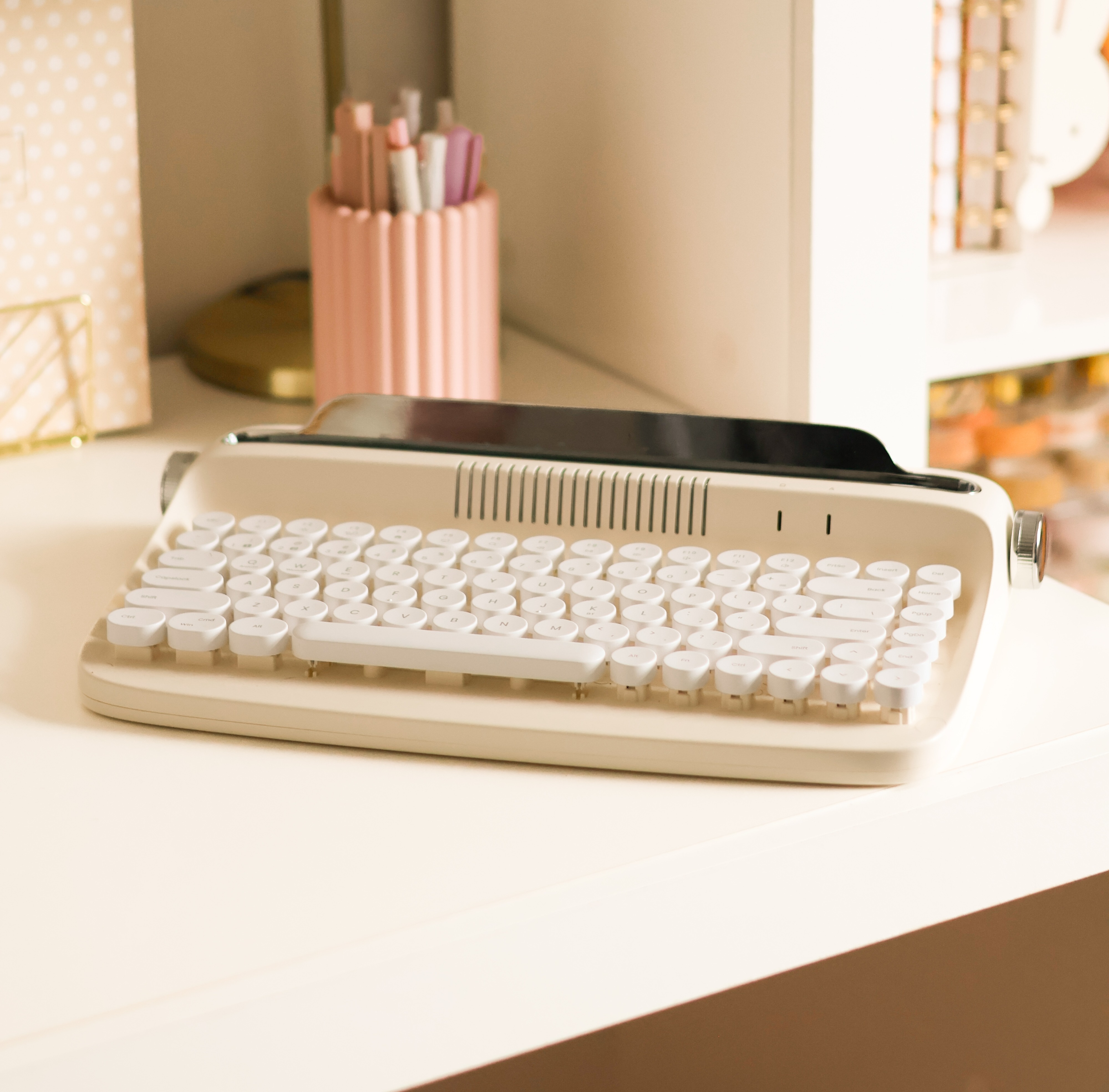 Teclado Bluetooth Retro thumbnail