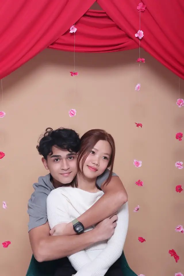 Roses are red, violets are blue, our Valentine’s promo is just for you! 🌹 #iclickstudio #iclickstudiokotamarudu #selfpho