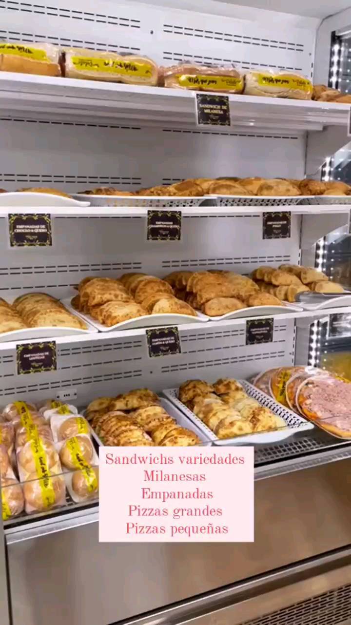 Somos @masquepandeleite, y tenemos una amplia cantidad de productos en panadería & pastelería de elaboración Argentina, 