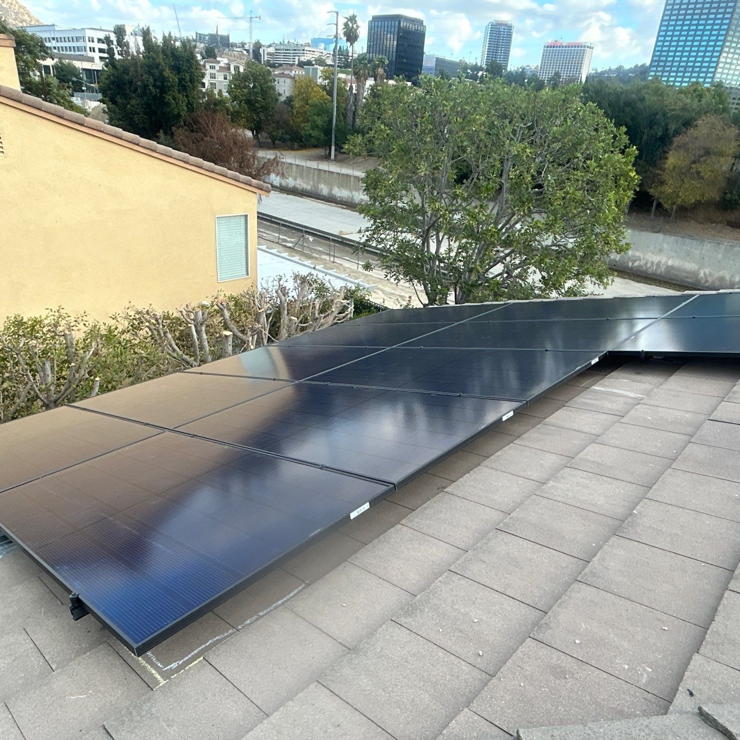 Sun Valley Branch Library to AWS Solar thumbnail