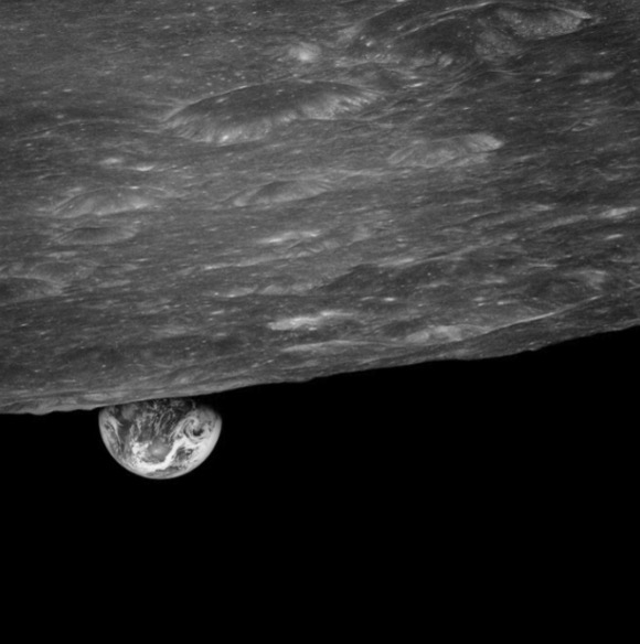New Geographies 11: Extraterrestrial thumbnail