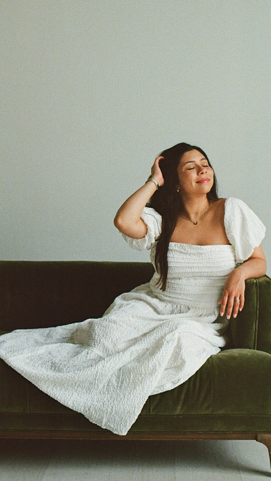 I’m beyond thrilled to unveil my newly redesigned website, capturing the chic, romantic, and nostalgic essence of my pho